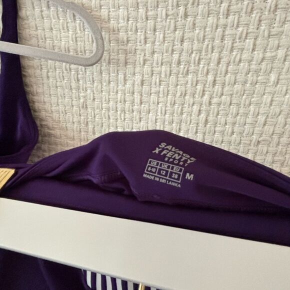 SAVAGE Xccentuate Set✨Sports Bra and Shorts Size Medium - Picture 3 of 10